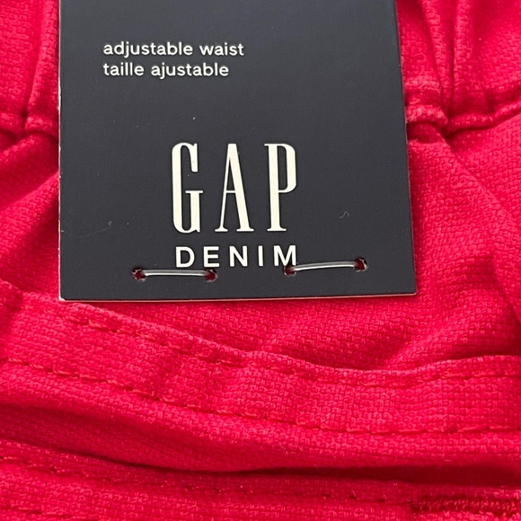 🚨CLEARANCE SALE🚨“NEW” GAP Toddler Red Denim Shorts - Picture 6 of 7